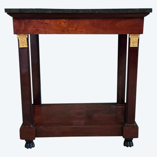 Neoclassical mahogany console from the Consulat period, 1799-1804.