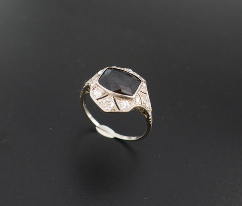Ring Saphir und Diamanten, Platinfassung.