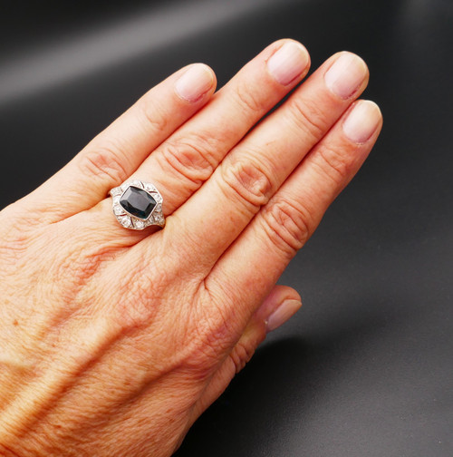 Ring Saphir und Diamanten, Platinfassung.