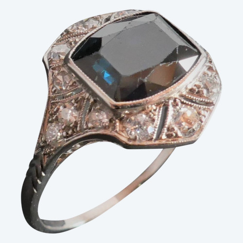 Ring Saphir und Diamanten, Platinfassung.
