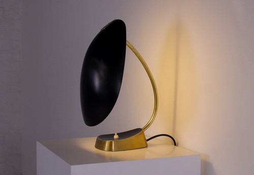 Adjustable modernist lamp