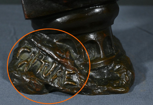 Bronze "Capture", signed E.Villanis - Late 19th century