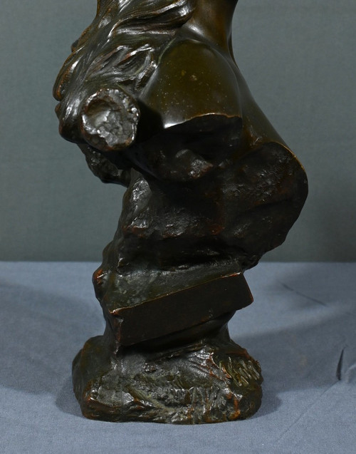 Bronze "Capture", signed E.Villanis - Late 19th century