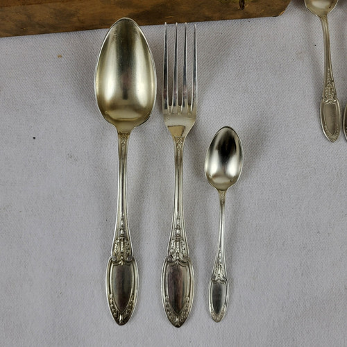 61-teilige Menagerie aus versilbertem Metall aus dem Hause Ercuis Modell Empire