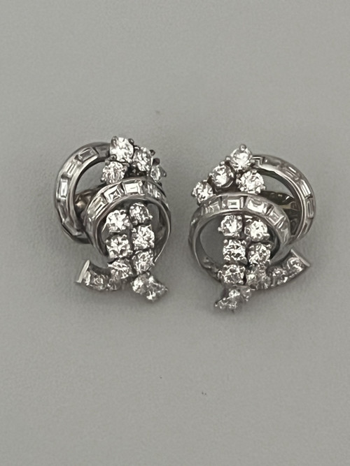 Orecchini di platino e oro bianco con diamanti