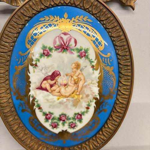 Antica coppia di applique bronzi con placca dipinta. Prima metà 900 Limoges Francia 