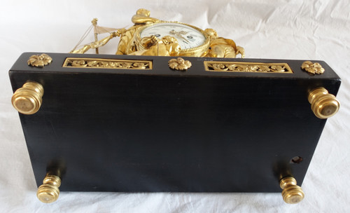 Allegory of maritime trade clock in gilt bronze - Louis XVI period circa 1775