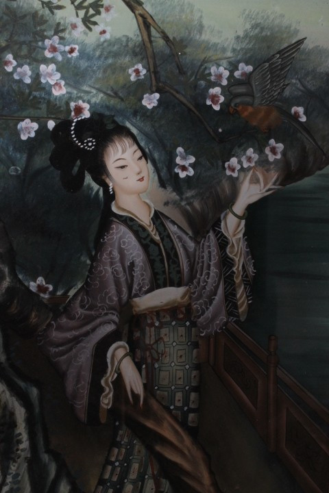 Antico dipinto su vetro Geisha Giapponese primi 900 . Mis 52 x 35 