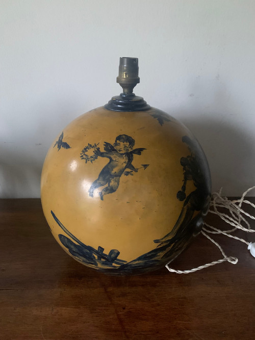 Painted metal lamp