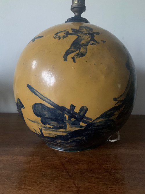 Painted metal lamp