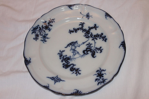 11 assiettes en faïence signées d'Emile Gallé service chasseurs et chasseresses en bleu 19ème