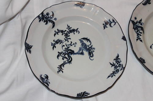 10 piatti in terracotta firmati Emile Gallé servizio cacciatori e cacciatrici in blu XIX secolo