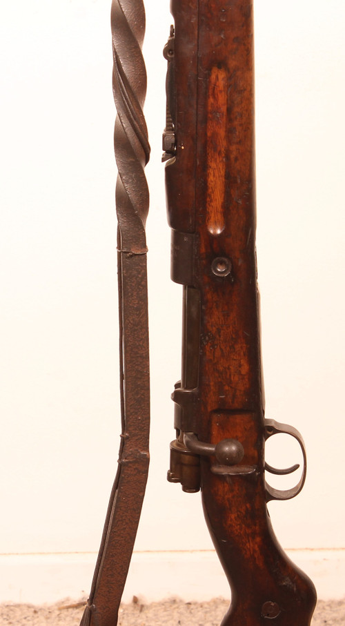 Rifle Floor Lamp With Its Lampshade