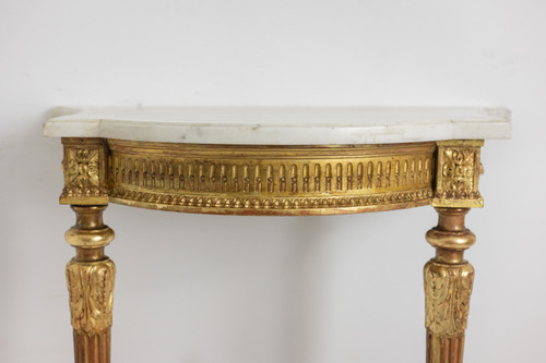 Gilded and carved wood console with marble top. Circa 1880. LS5551B559P