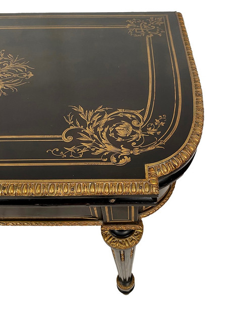 Table à jeux en bois noirci et placage d’ébène marqueté de laiton, époque Napoléon III