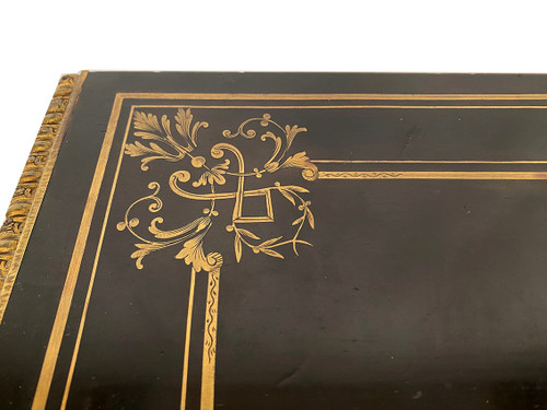 Table à jeux en bois noirci et placage d’ébène marqueté de laiton, époque Napoléon III