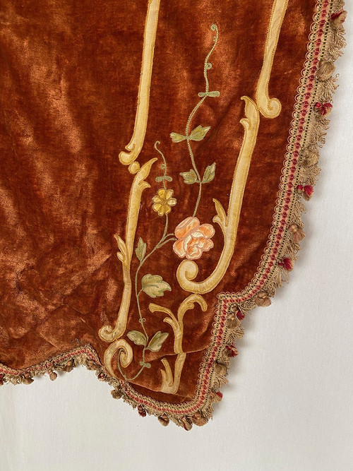 Pair of velvet valances with embroidered decorations, late 19th century