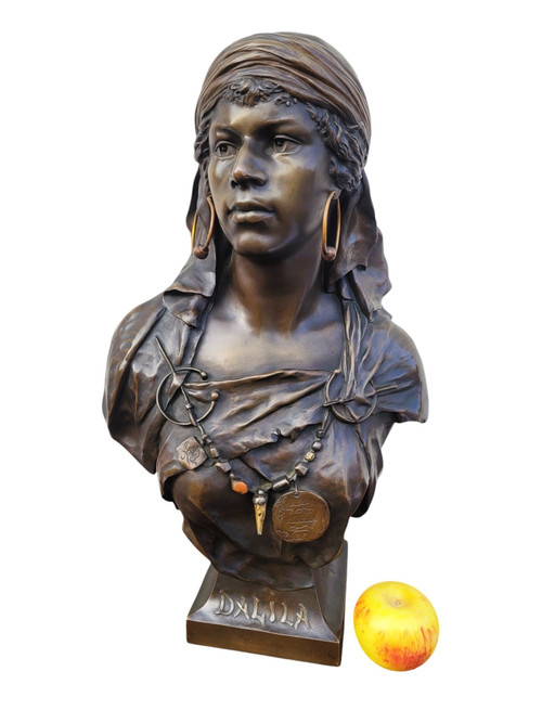 Picault - Dalila, scultura in bronzo firmata, fine del XIX secolo