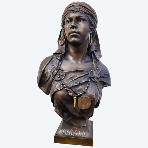 Picault - Dalila, scultura in bronzo firmata, fine del XIX secolo