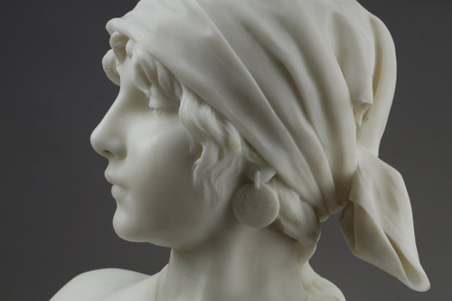 Busto in marmo della “Ragazza di Boemia” di Emmanuel Villanis