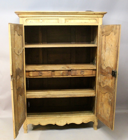 Armoire Bressane XIXème en loupe de frêne