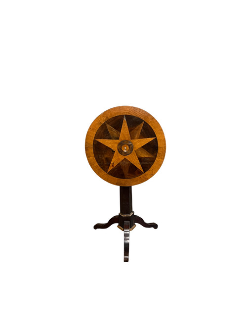 Table basse marquetée 1800