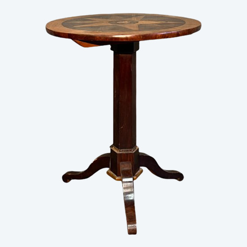 Table basse marquetée 1800