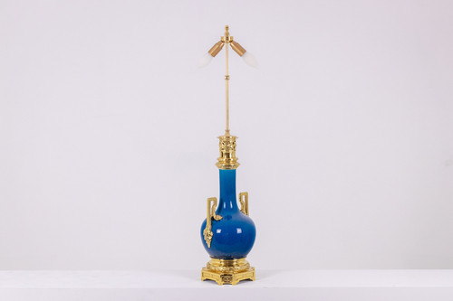 Blue porcelain and gilt bronze lamp with handles. Circa 1880. LS6040309I