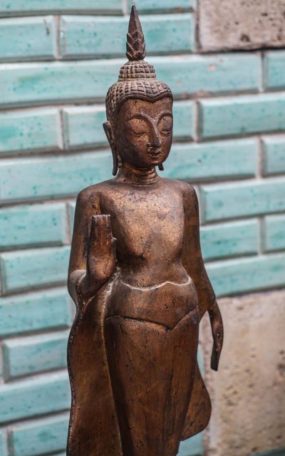 Buddha Abhaya, Thailand, Goldenes Holz