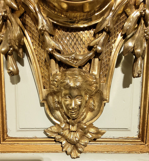 Großes Wandkartell aus gemeißelter und vergoldeter Bronze im Louis-XVI-Stil, Zeit Napoleons III., 19. Jahrhundert 