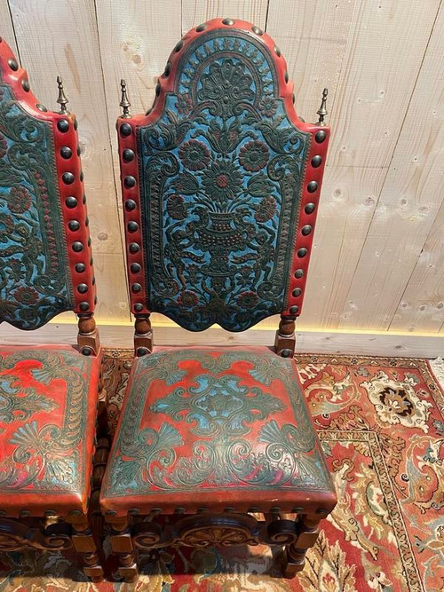 Set of 4 Louis XIII chairs