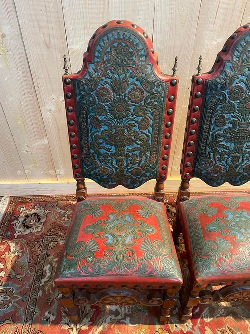 Set of 4 Louis XIII chairs