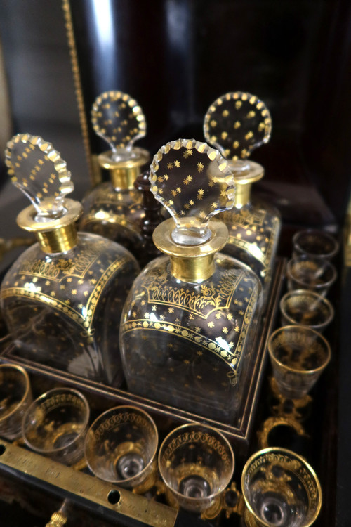Cave à liqueurs style Boulle signée Tahan à Paris