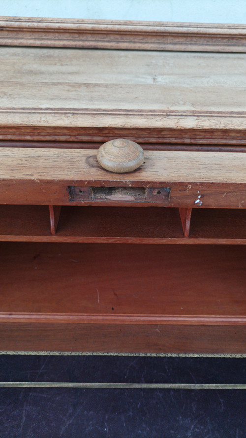 Bureau cylindre Louis XV en noyer