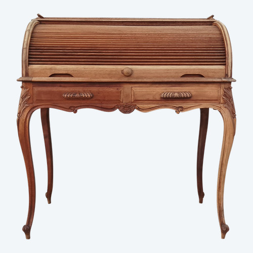 Bureau cylindre Louis XV en noyer