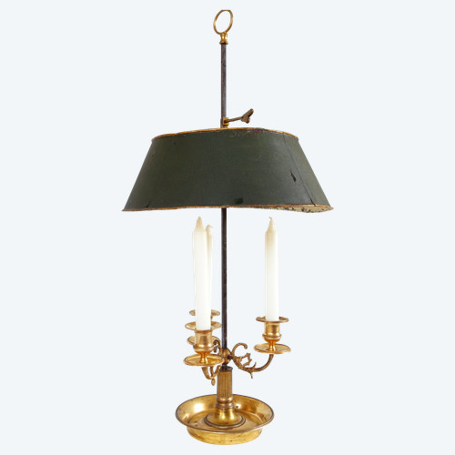 Lampe bouillotte de style Louis XVI en bronze ciselé et doré, début XIXe siècle