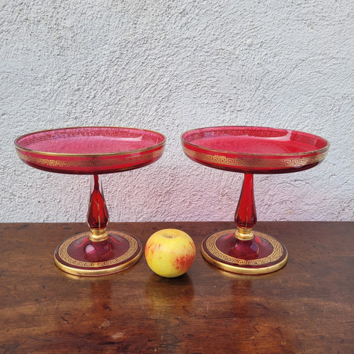 Suite De 10 Assiettes Et 2 Coupes à Fruits En Verre Rubis, Fin XIXème Siècle