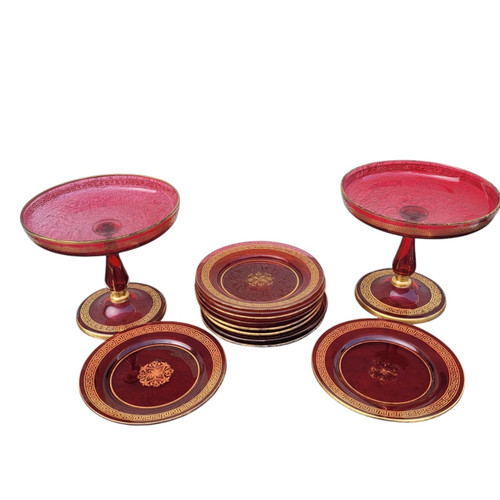Suite De 10 Assiettes Et 2 Coupes à Fruits En Verre Rubis, Fin XIXème Siècle