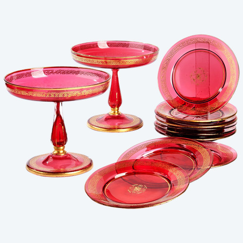 Suite De 10 Assiettes Et 2 Coupes à Fruits En Verre Rubis, Fin XIXème Siècle