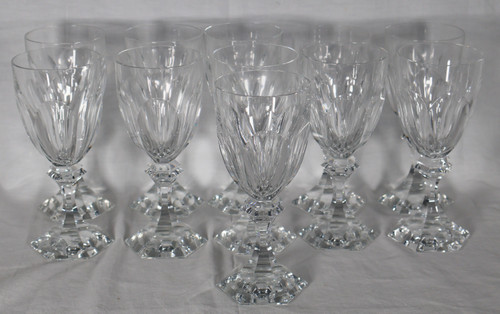 Série de 11 Verres à eau modèle CHAMBORD de la cristallerie de ST LOUIS.