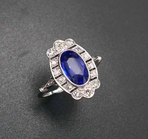 Anello Art Déco con zaffiro naturale non riscaldato e diamanti, certificato.