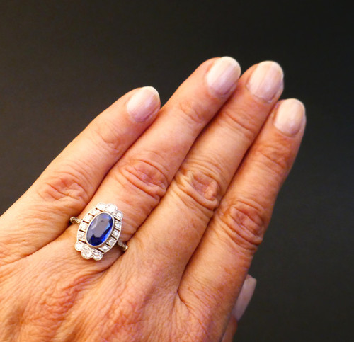 Anello Art Déco con zaffiro naturale non riscaldato e diamanti, certificato.