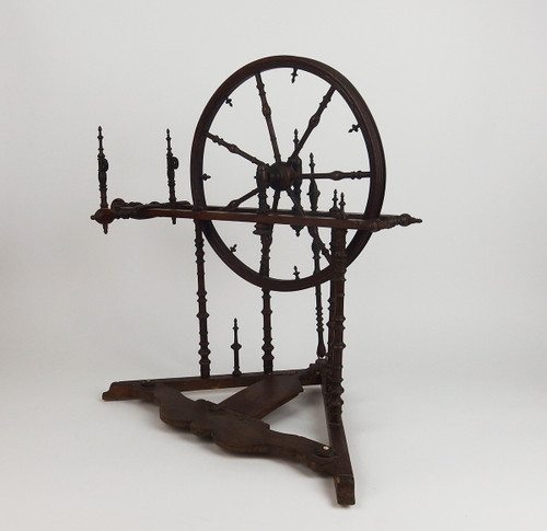 Rouet en noyer