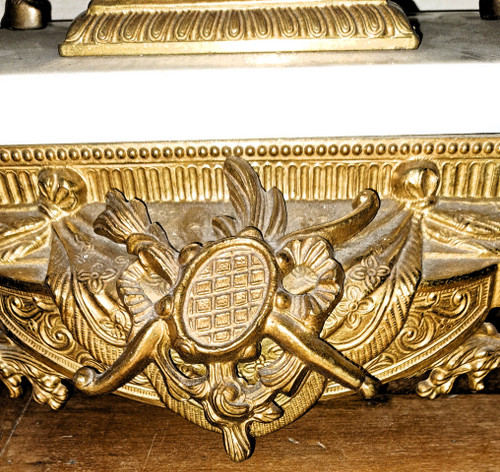 Pendel aus weißem Marmor und gemeißelter Bronze mit brauner und goldener Patina in Form einer Lyra 