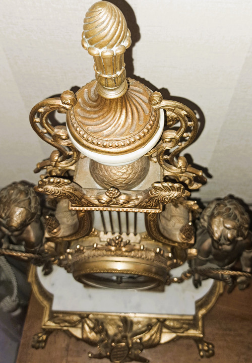 Pendel aus weißem Marmor und gemeißelter Bronze mit brauner und goldener Patina in Form einer Lyra 