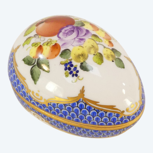 FANCY BOX Egg lying candy box HEREND HUNGARY BFR-EB BOUQUET OF FRUITS blue