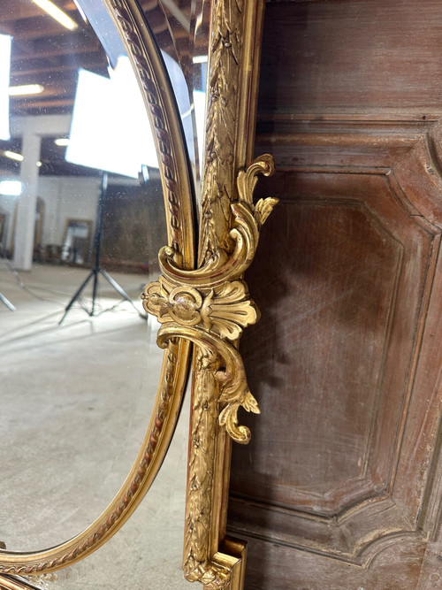 Miroir à pare-closes de style Louis XVI