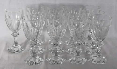 Série De 13 Verres à vin blanc Saint Louis Modèle Chambord