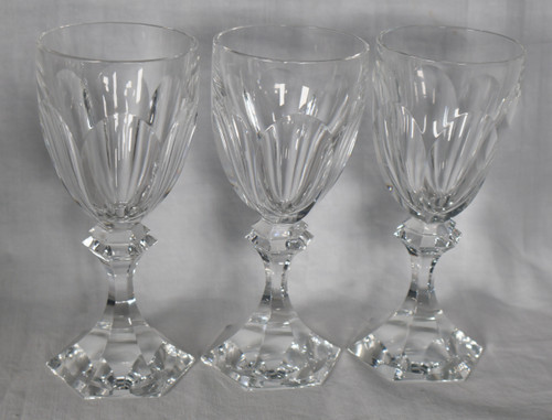 Série De 13 Verres à vin blanc Saint Louis Modèle Chambord