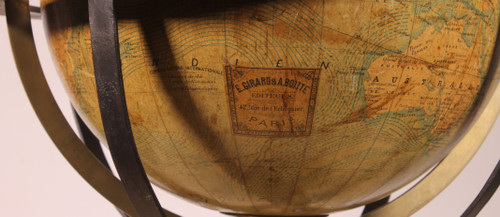 Globe Terrestre Par E. Girard Et Boite Paris- 19° Siècle